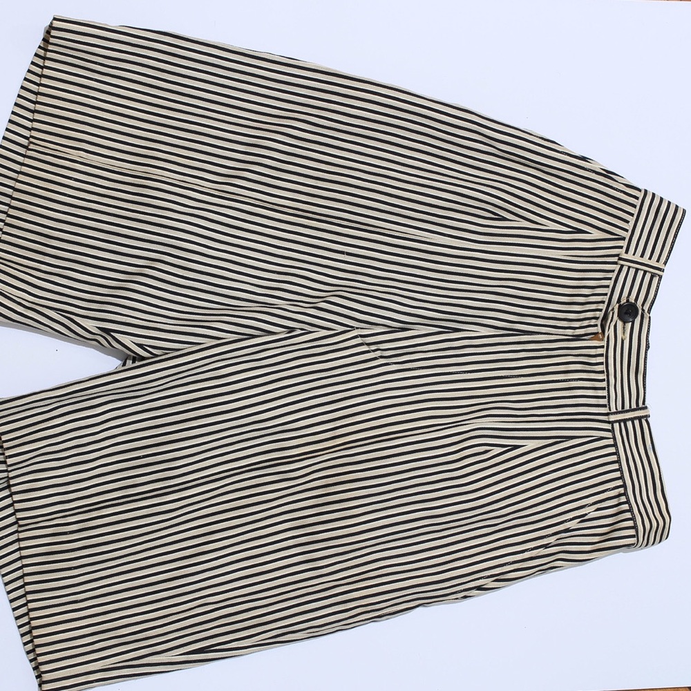 Vintage striped pleated high waisted shorts